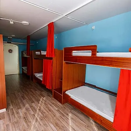 Albergue Arribada *